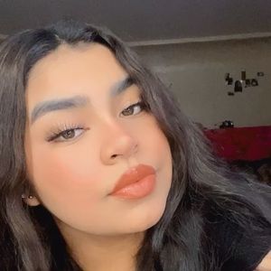 Meet your Posher, Zaira